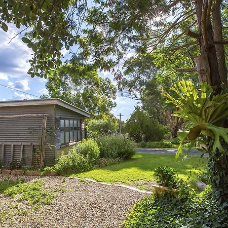 Wisteria Cottage Wyberba Bagian luar foto