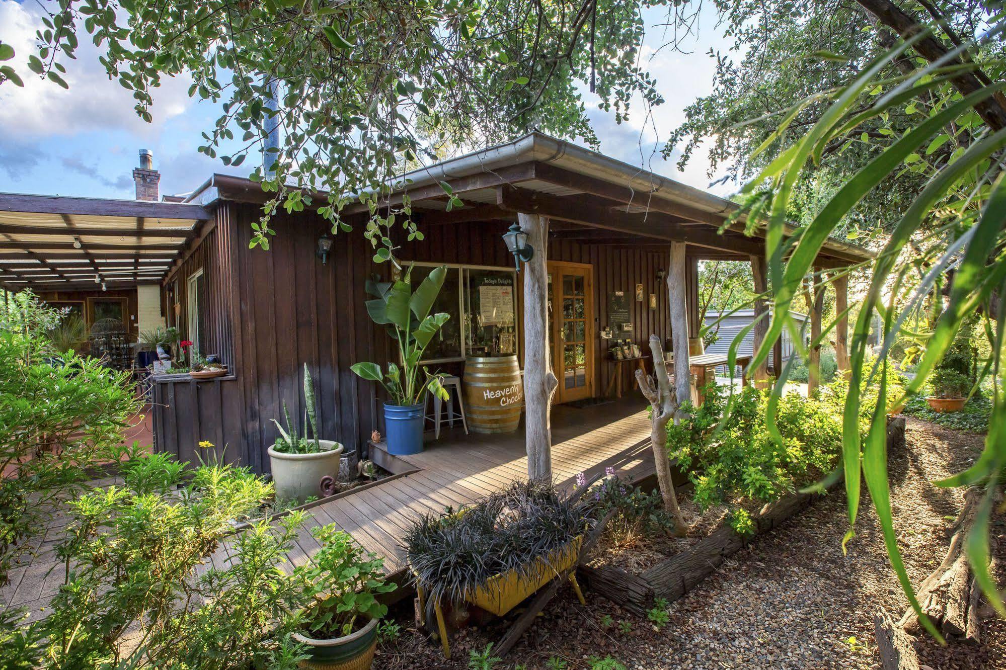 Wisteria Cottage Wyberba Bagian luar foto
